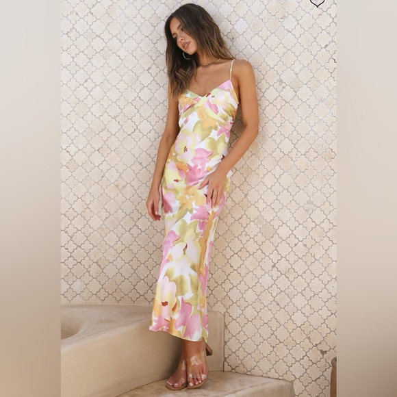 Meet me there - Floral Maxi Dress - Picture 1 of 1